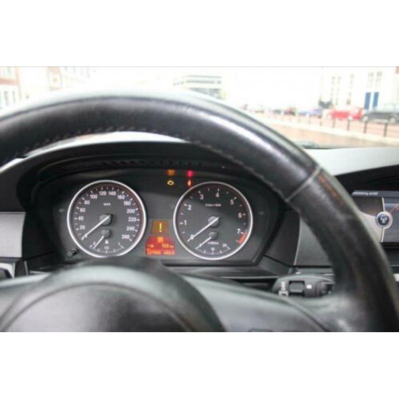 BMW 5-Serie 2.0 520I AUT 2009 Grijs