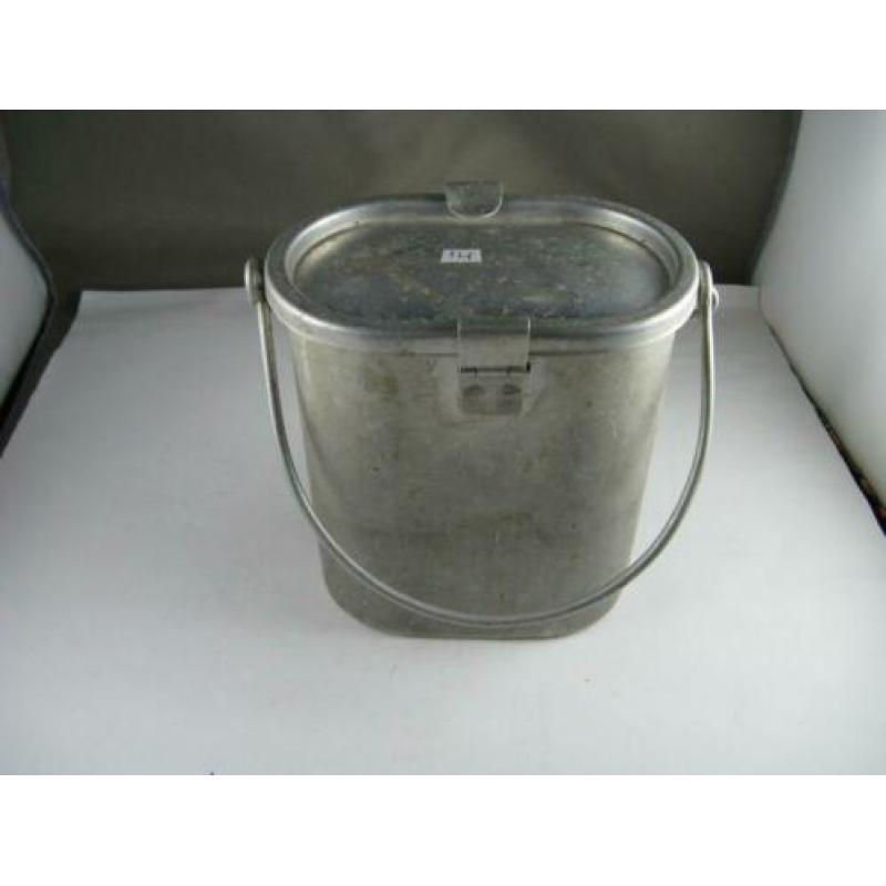 14) Frans ALUMINIUM LUNCHBUSJE