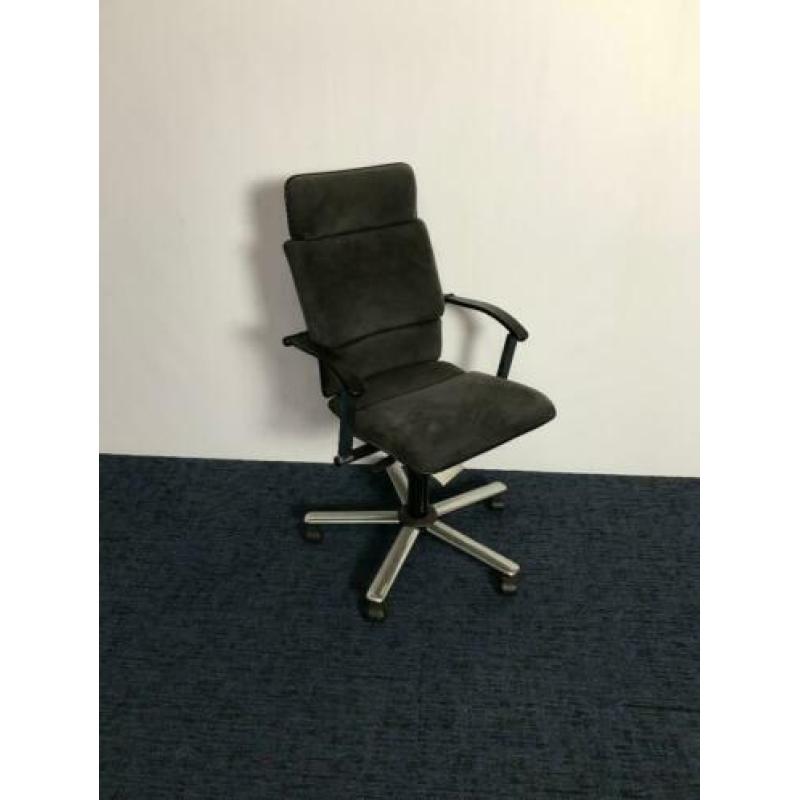 Bureaustoel Martin Stoll, antraciet suede, chroom voetkruis