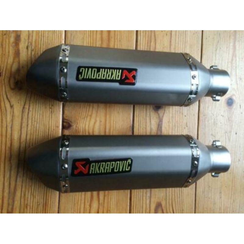 NIEUWE universele AKRAPOVIC uitlaat incl dbkiller TITANIUM