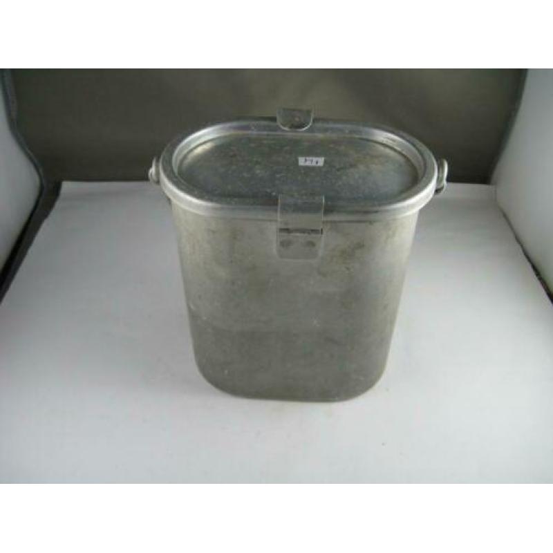 14) Frans ALUMINIUM LUNCHBUSJE