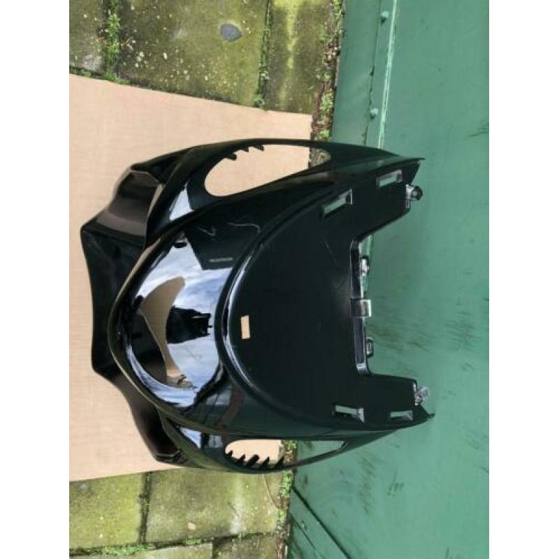 Te koop nieuwe voorkap Peugeot v-Clik zwart