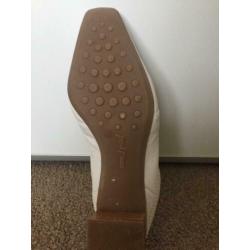 Witte hogl slipper