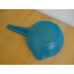 145) Tupperware vergiet, vergieten; gebruikt