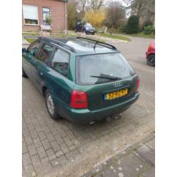 Audi B5 1997 Groen