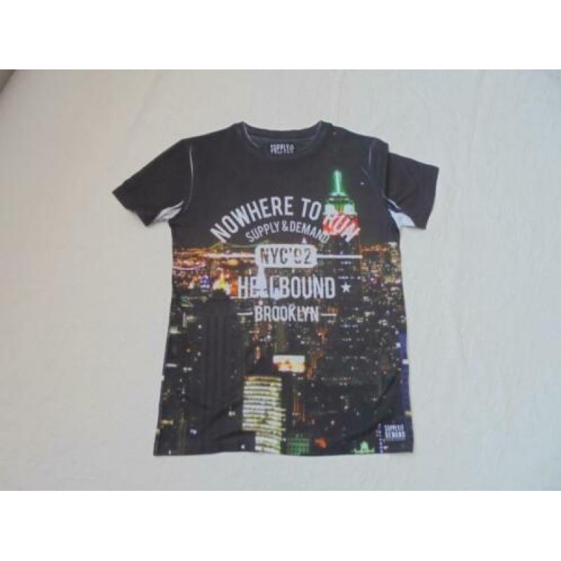 Gratis Supply & Demand t-shir maat XS-S