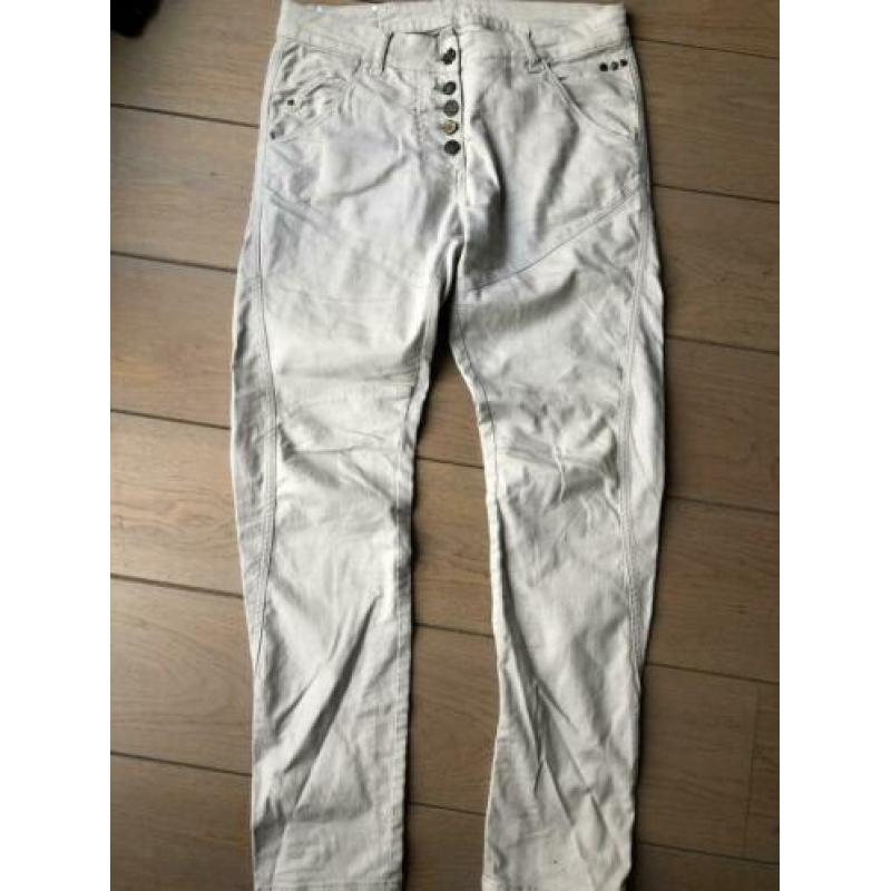 Ibiza broek Zandkleur. Mt L. Nieuw!