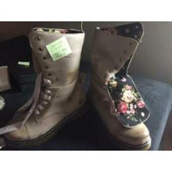 Nieuwe zomer boots 38,5 taupe, grijs fleurige binnen voering