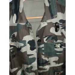 Mango blouse / Jack met embleem camouflage maat S