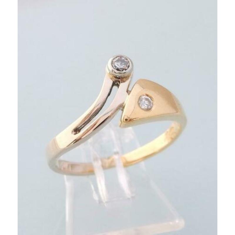 18 karaat Gouden Dames Ring met 2 grote Diamanten 0.15 crt