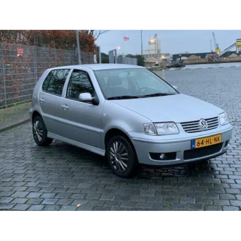 Volkswagen Polo 1.4-16V, 5 Deurs, APK 9-12-2020