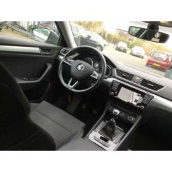 Skoda Superb COMBI 1.6 TDI 88KW AMBITION BUSINESS (bj 2015)