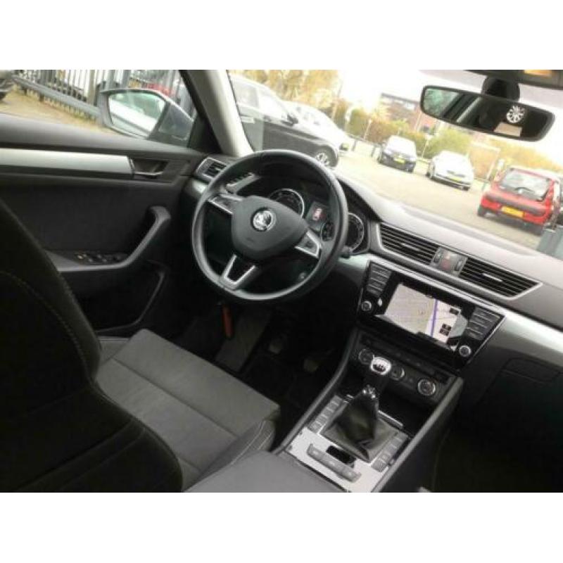 Skoda Superb COMBI 1.6 TDI 88KW AMBITION BUSINESS (bj 2015)