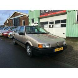 Volkswagen Passat 1.8 CL 1989 APK TOT 23-11-2021 !