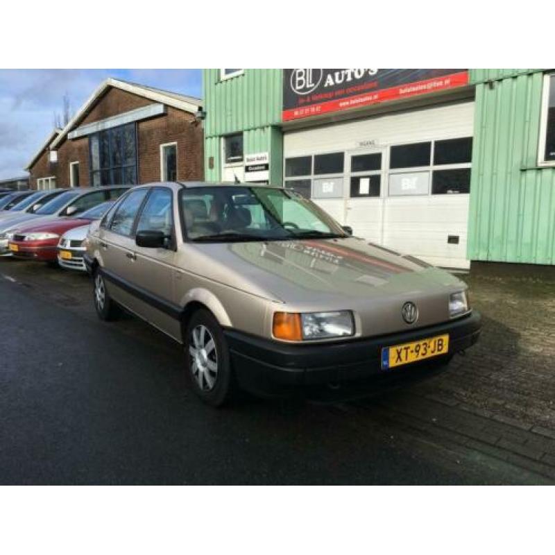Volkswagen Passat 1.8 CL 1989 APK TOT 23-11-2021 !