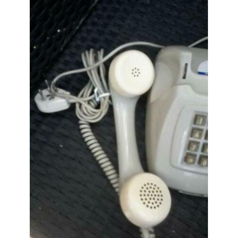 Leuk Retro PTT telefoon met druktoetstype T65 TDK in goede