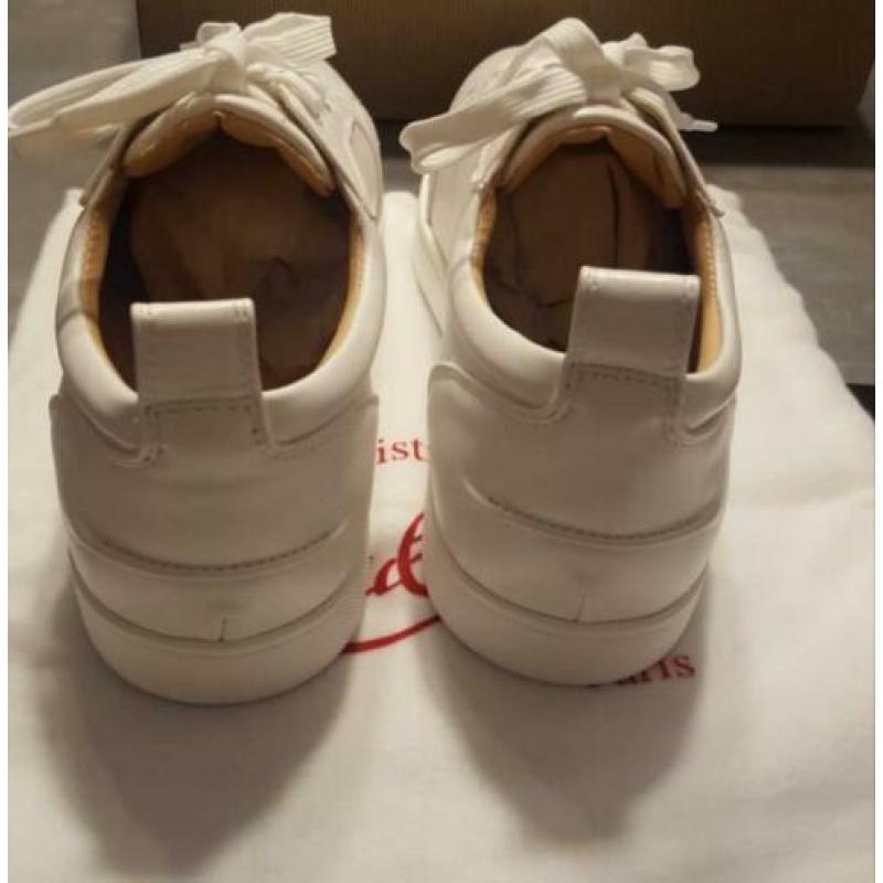 Louboutin lowtop wit