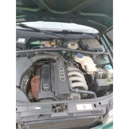 Audi B5 1997 Groen