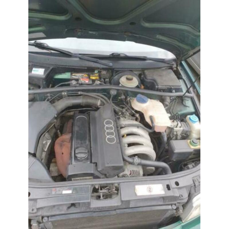 Audi B5 1997 Groen