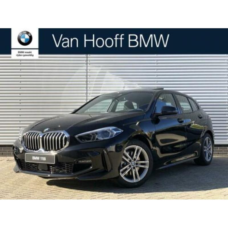 BMW 1 Serie 118iA High Executive Model M Sport / LED / Schui