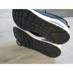 Sneaker maat 40