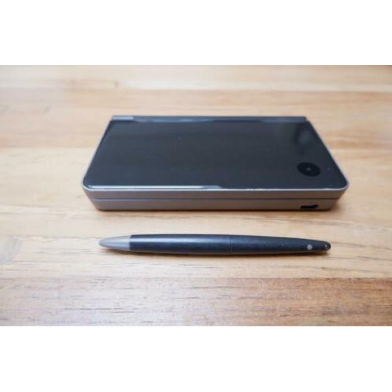 Nintendo DSI XL + 5 spellen