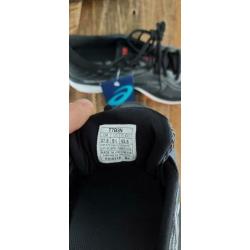 Asics hardloopschoenen, maat 43,5