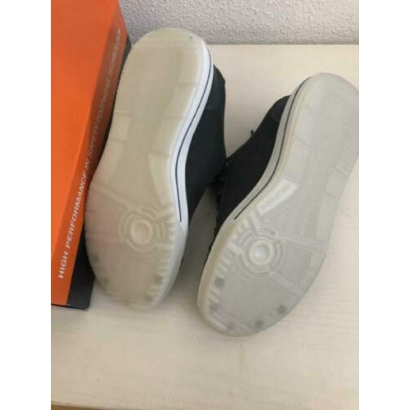 Nieuwen Gerba S3/ESD Veigigheid sneakers Grijs. Maat 39
