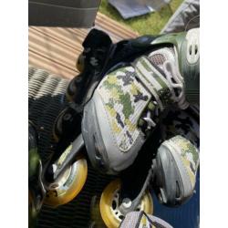 Skates met helm en kniebeschermers maat 32-36