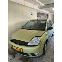 Ford Fiesta 1.3 8V 3DR 2005 Groen schade