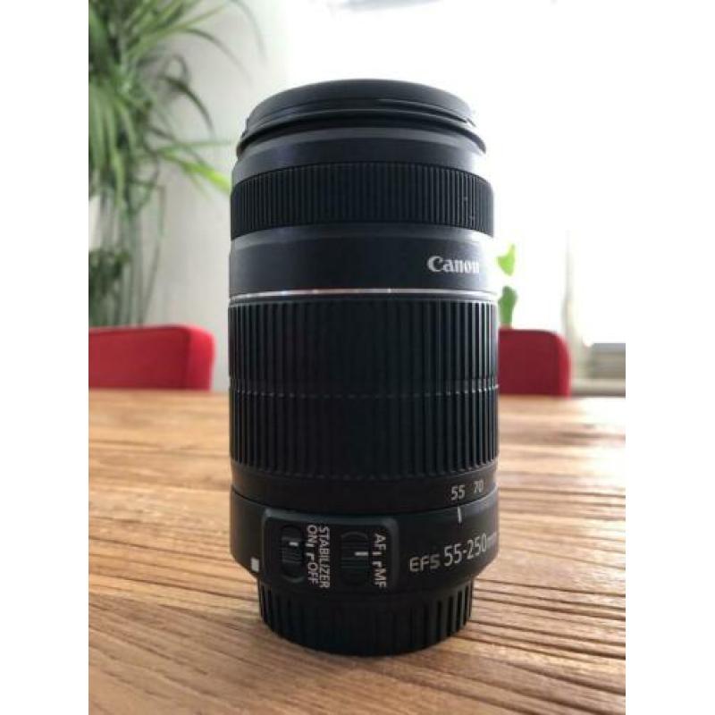 Canon EF-S 55-250mm f/4 5,6 lens