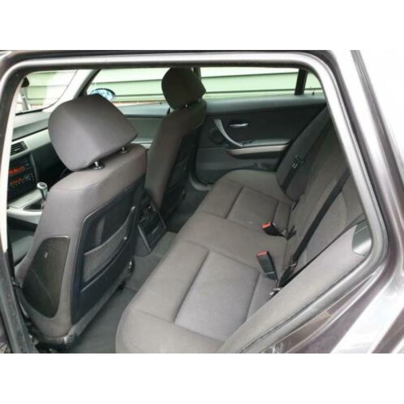 BMW 3-serie Touring 320i Dynamic Executive