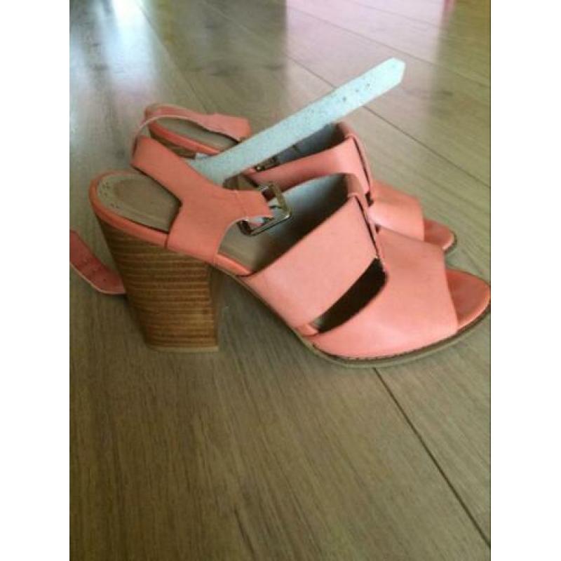 Roze zomer schoenen hak open zalm koraal