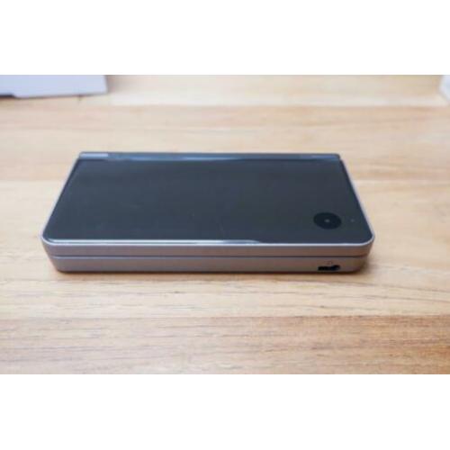 Nintendo DSI XL + 5 spellen