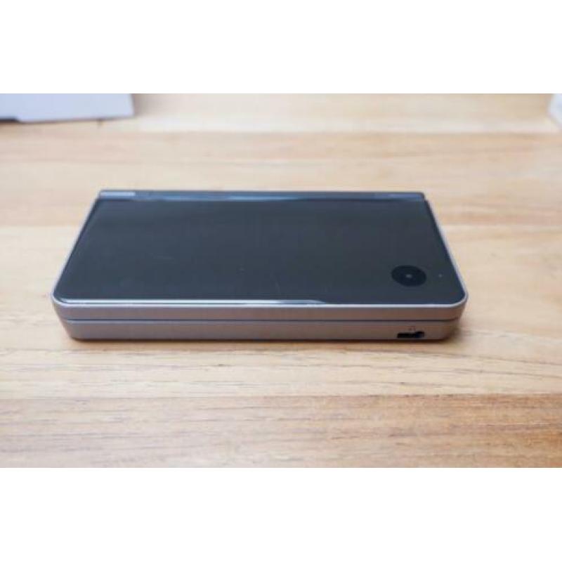 Nintendo DSI XL + 5 spellen