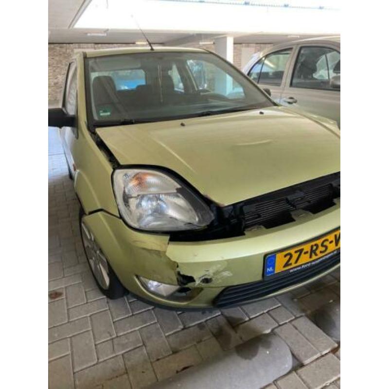 Ford Fiesta 1.3 8V 3DR 2005 Groen schade